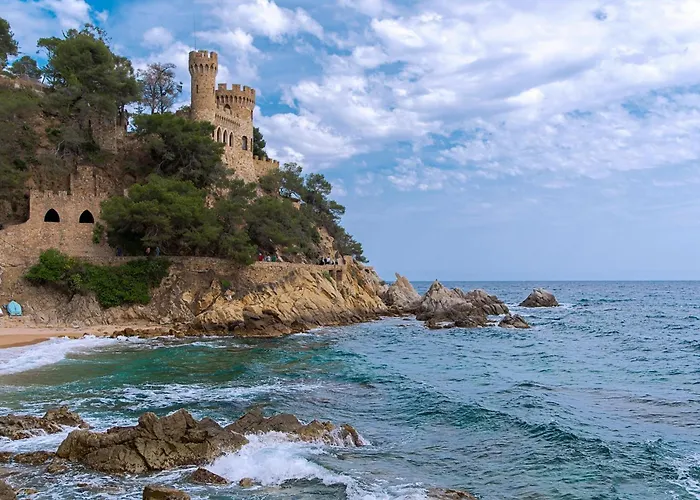 Blanc Lloret Готель